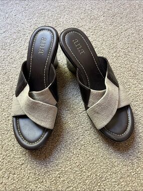a.n.a Two-Tone Beige and Dark Brown Crisscross Slide Mules